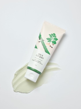 Round Lab Mugwort Calming Cleanser 150 мл — Успокаивающая очищающая пенка с морской полынью