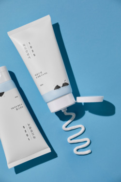 Round Lab 1025 Dokdo Cleanser 150 мл — Мягкая пенка для умывания с морской водой