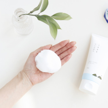 Round Lab 1025 Dokdo Cleanser 150 мл — Мягкая пенка для умывания с морской водой