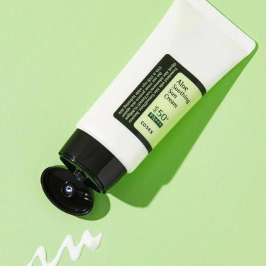 COSRX Aloe Soothing Sun Cream SPF 50+ PA+++ 50 мл — Зволожуючий сонцезахисний крем із екстрактом алое SPF50+