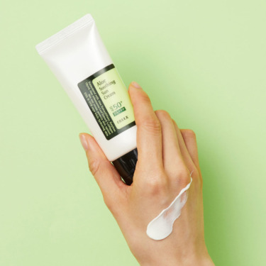 COSRX Aloe Soothing Sun Cream SPF 50+ PA+++ 50 мл — Зволожуючий сонцезахисний крем із екстрактом алое SPF50+