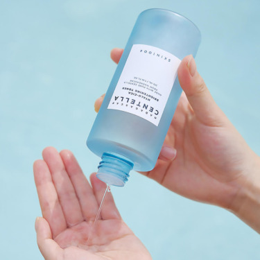SKIN1004 Madagascar Centella Hyalu-Cica Brightening Toner 200 мл — Тонер с гиалуроновой кислотой и центеллой