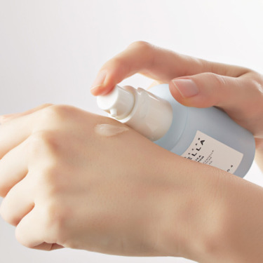 SKIN1004 Madagascar Centella Hyalu-Cica Blue Serum 50 мл — Зволожуюча сироватка з центеллою та гіалуроновою кислотою