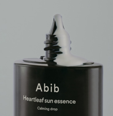 Abib Heartleaf Sun Essence Calming Drop 50 мл — Успокаивающая солнцезащитная эссенция с хауттюйнией