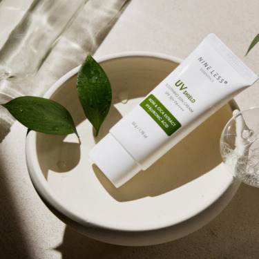 NINE LESS Essentials UV Shield Soothing Sun Cream SPF 50+ PA++++ 50 мл — Солнцезащитный крем с центеллой