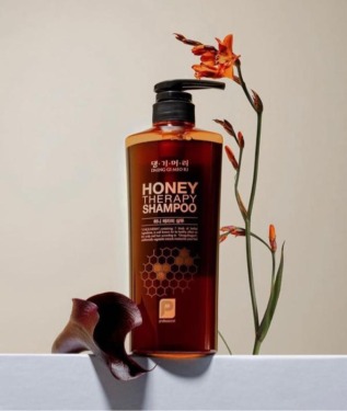 Daeng Gi Meo Ri Professional Honey Therapy Shampoo 500 мл — Шампунь для оновлення та відновлення волосся “Медова Терапія”