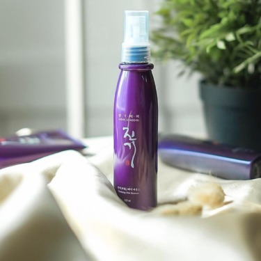 Daeng Gi Meo Ri Vitalizing Hair Essence 100 мл — Зволожуюча есенція для відновлення волосся