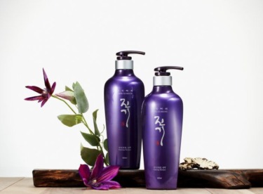 Daeng Gi Meo Ri Vitalizing Shampoo 500 мл — Відновлюючий шампунь для ослабленого, сухого та пошкодженого волосся