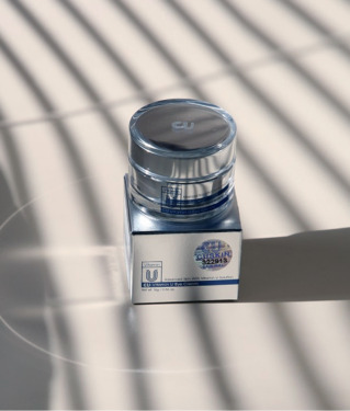 CUSKIN VIitamin U Eye Cream 16 мл — Крем для шкіри навколо очей з пептидами, волюфiлiном і вітаміном U