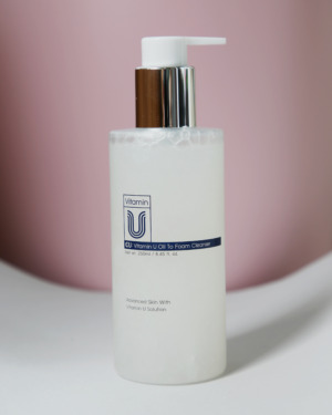 CUSKIN Vitamin U Oil To Foam Cleanser 250 мл — Нежное очищающее средство 2 в 1