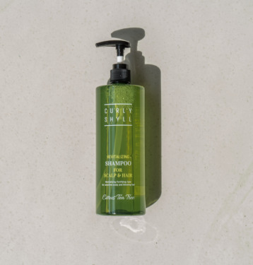 Curly Shyll Revitalizing Shampoo for Scalp&Hair 500 мл — Ревіталізуючий та зміцнюючий шампунь для шкіри голови та волосся