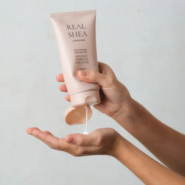 Rated Green Real Shea Anti-Frizz Hydrating Hair Lotion 150 мл — Увлажняющий лосьон для сухих, поврежденных и вьющихся волос с маслом ши