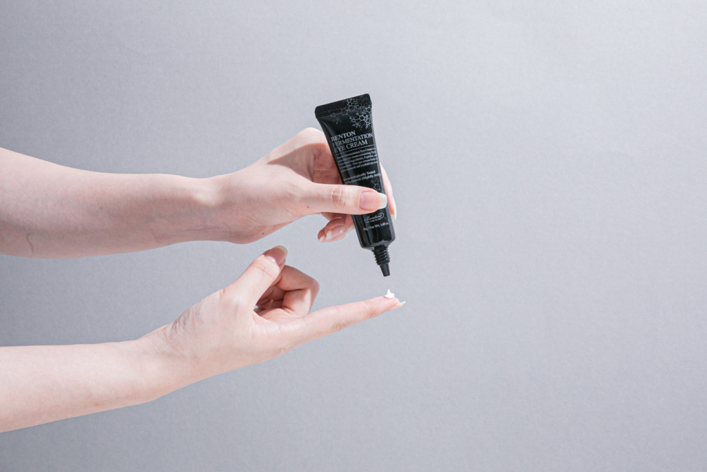 Benton Fermentation Eye Cream 30 мл — Ферментированный крем для зоны вокруг глаз