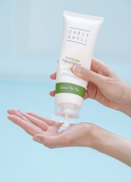 Curly Shyll Revitalizing Treatment 250 мл — Ревитализирующая и укрепляющая маска для кожи головы и волос