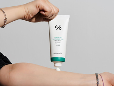Dr.Ceuracle Cica Regen Waterproof Sun SPF50+ PA++++ 100 мл — Водостойкий солнцезащитный крем с центелой азиатской
