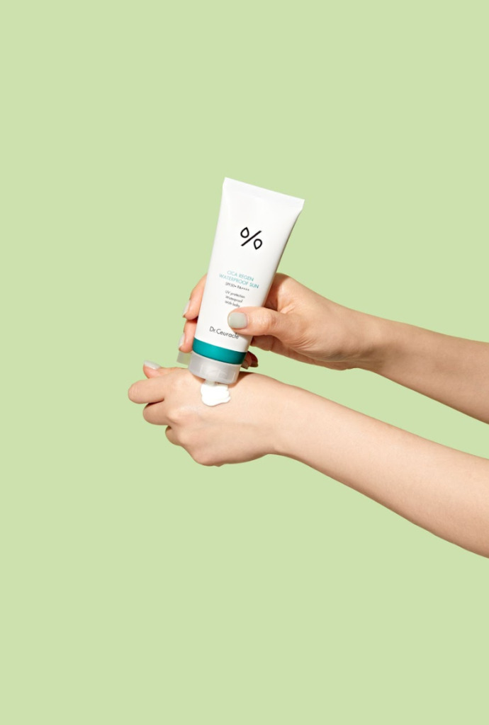 Dr.Ceuracle Cica Regen Waterproof Sun SPF50+ PA++++ 100 мл — Водостойкий солнцезащитный крем с центелой азиатской