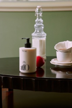ANILLO Black Tea Nourishing Scalp Shampoo 450 мл — Шампунь от выпадения волос