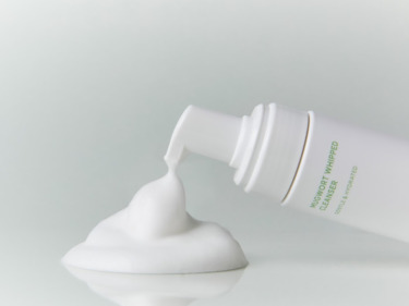 Arocell Mugwort Whipped Cleanser — Гіпоалергенна пінка для вмивання з екстрактом полину
