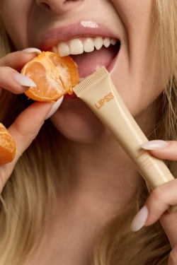 Lipss Lipper Mandarin Lip Gloss — Блеск для губ с ароматом мандарина