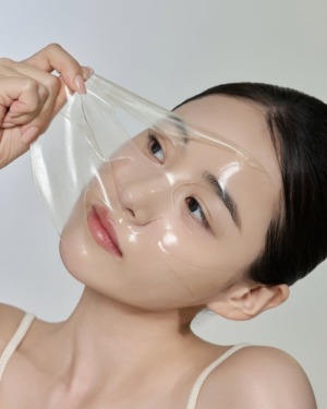 Biodance Radiant Vita Niacinamide Real Deep Mask — Освітлююча гідрогелева маска з вітаміном С та ніацинамідом