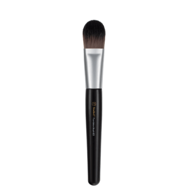 Studio17 Foundation Brush 823 — Кисточка для нанесения тонального средства