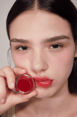 ANILLO Petal Glow Balm 5 г — Бальзам для губ з червоним відтінком