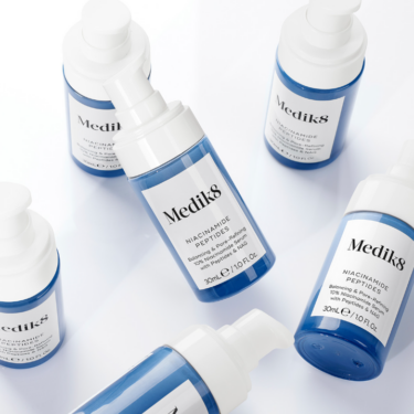 Medik8 Niacinamide Peptides — Cироватка з 10% ніацинамідом та пептидами