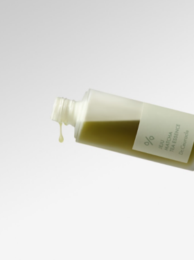 Dr.Ceuracle Jeju Matcha Tea Essence — Увлажняющая эссенция с матчей
