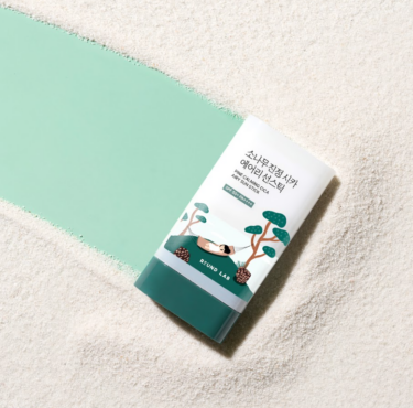 Round Lab Pine Calming Cica Airy Sun Stick — Солнцезащитный стик с экстрактом иголок сосны